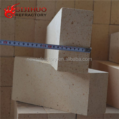 로터리 오븐 화면 벽돌, 2.3-2.7g/cm3의 밀도 및 15-50%의 SiO2 함량